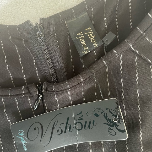 Vf show pinstripe dress NWT black & white zippers front & back Bodycon cute! - Picture 5 of 14